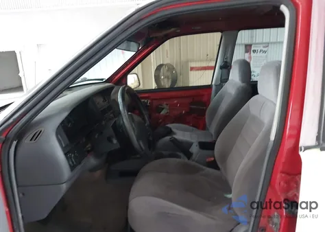 1996 Jeep Grand Cherokee из США, поврежденный, VIN 14FXS